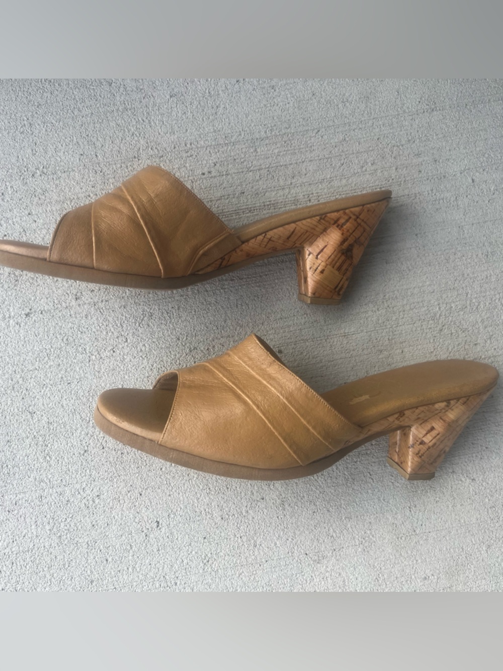 Vintage Naturalizer Tan Open-Toe Slide Mules 8.5